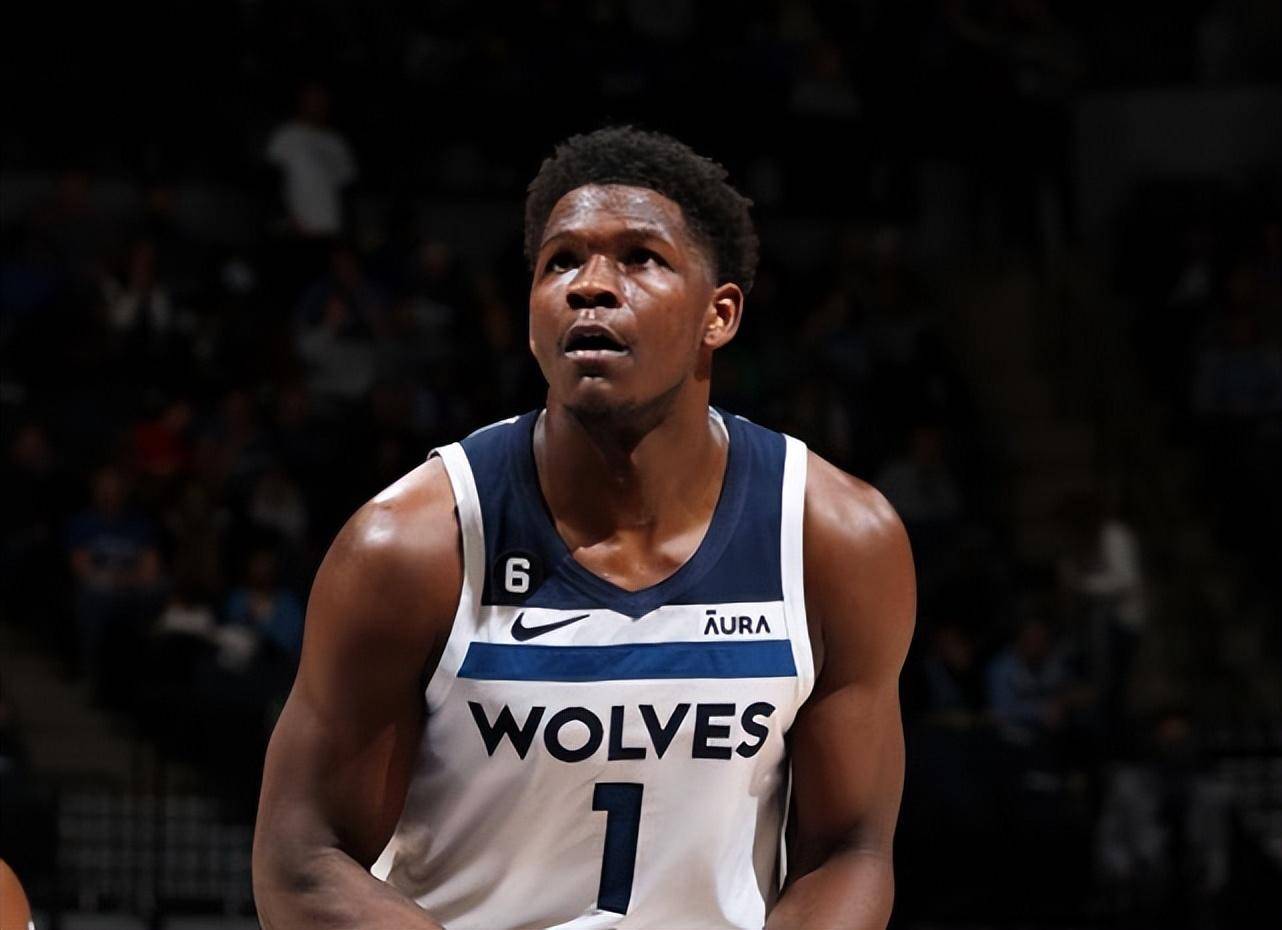 阵容还是轮 阵容还是轮