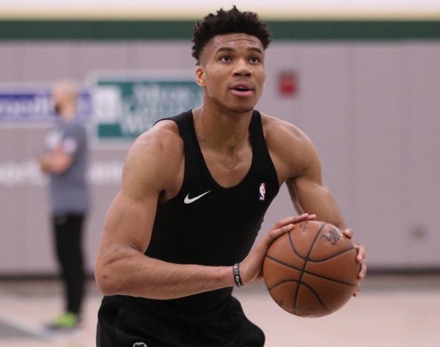 还是梁靖崑 还是梁靖崑